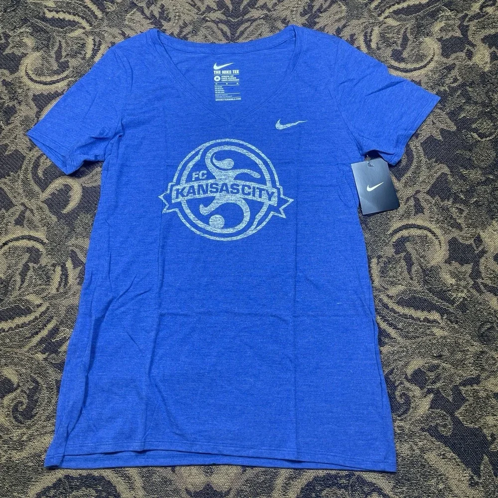 Nike Kansas City FC Soccer NWSL women's v-neck t-shirt Size Medium New Blue A